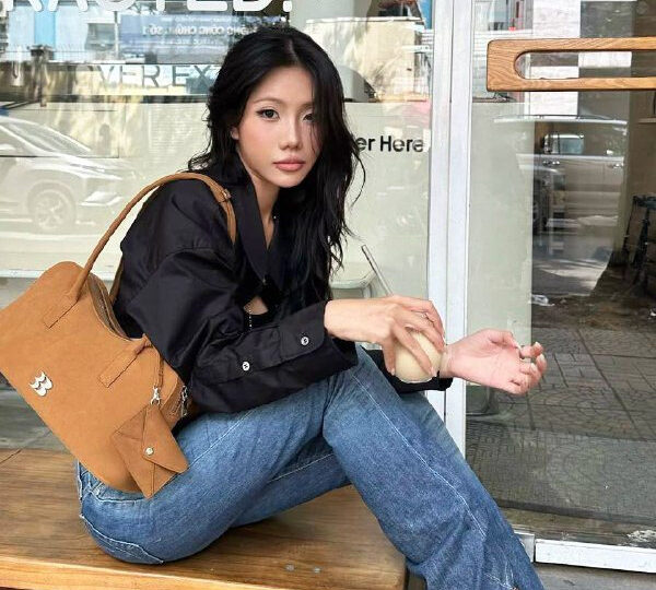 Ảnh 3 của Địt nhân trần em rau xinh rên cực phê (Full Clip + Pic)